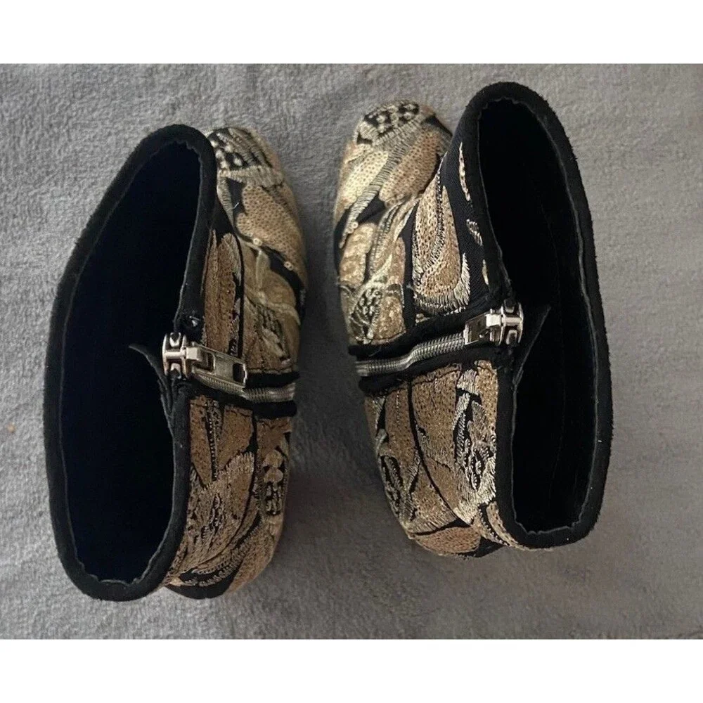 Steve Madden Goldie Black and Gold Metallic Sequin Embellished Booties Size 6.5